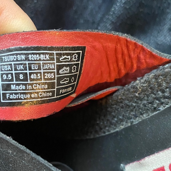 Tsubo wonens Black Slide Sandals - Picture 6 of 8